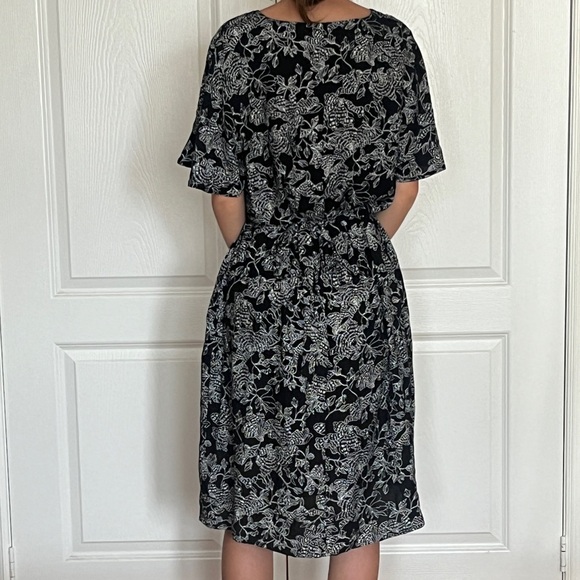 NEW Northern Reflections Black and white Floral pattern dress with pockets - Picture 3 of 12